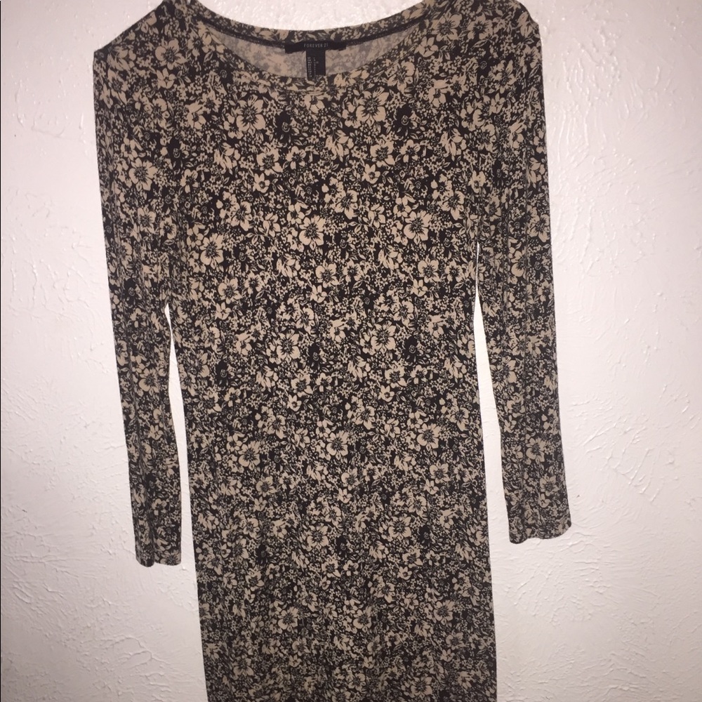 Floral midi length dress ✨